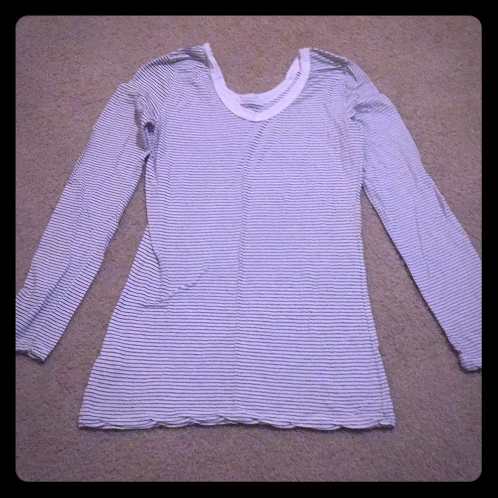Super Comfy, Lightweight Long Sleeved Scoop Neck